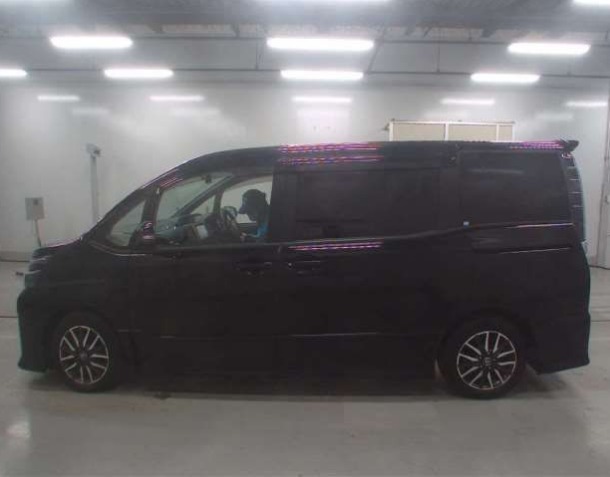2014 Toyota Voxy